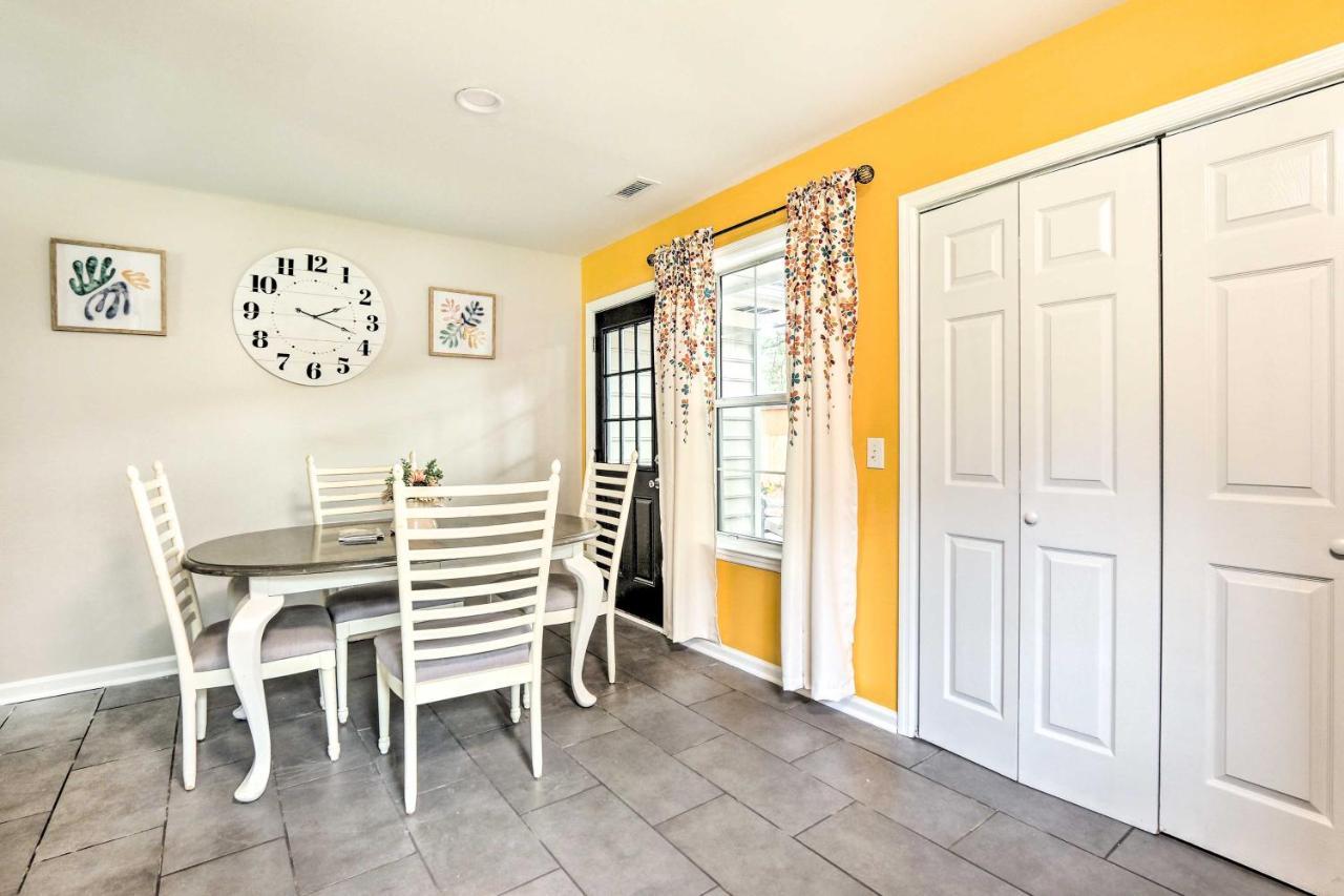 Peaceful Beaufort Home With Front Porch And Grill 外观 照片