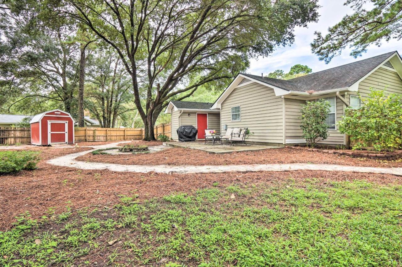 Peaceful Beaufort Home With Front Porch And Grill 外观 照片