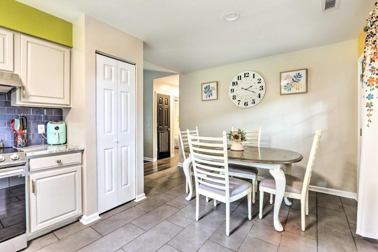 Peaceful Beaufort Home With Front Porch And Grill 外观 照片