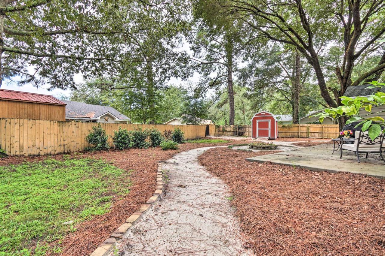 Peaceful Beaufort Home With Front Porch And Grill 外观 照片